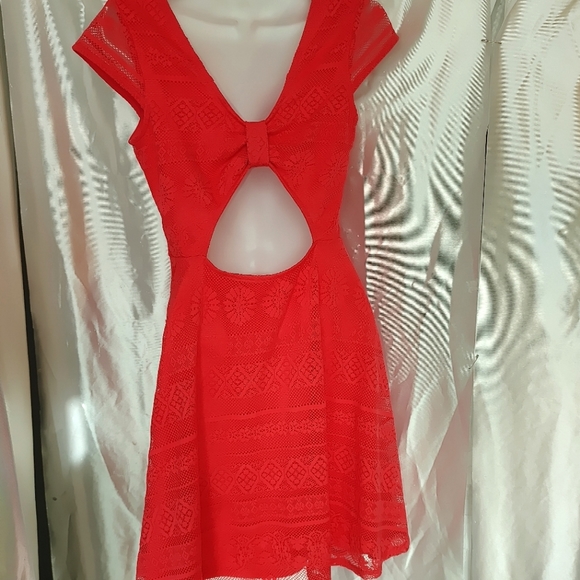 Xhilaration lace peekaboo back mindi dress S/P - Picture 3 of 6